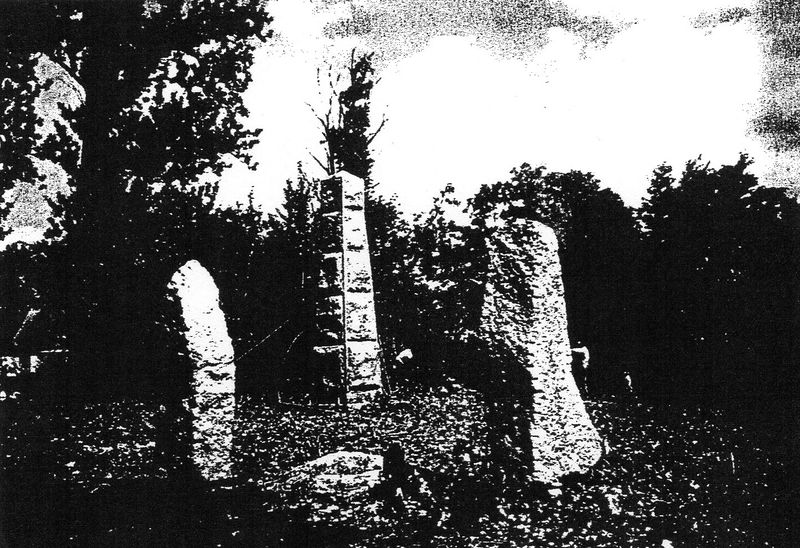 Datei:Alt Lappönen - Kriegsgräberdenkmal 1997-00-00 001 .jpg