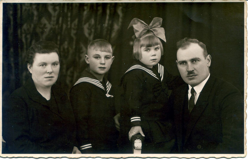 Datei:Aulenbach - Ksp. Aulenbach - 1929 - Familienfoto Karl Hertzigkeit.jpg