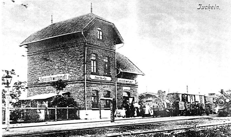Datei:Buchhof (Ostp.) - Ksp. Aulenbach - 1910 - Juckeln Kleinbahnhof.pdf