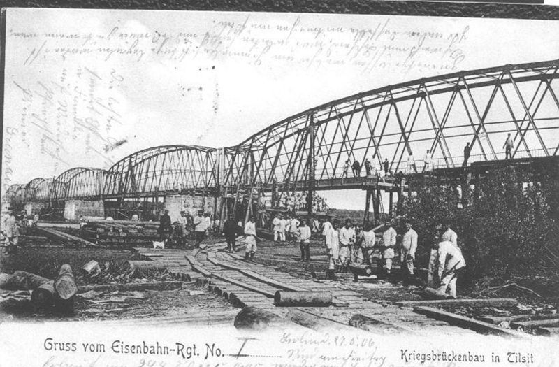 Datei:Eisenbahnbrücke tilsit.jpg