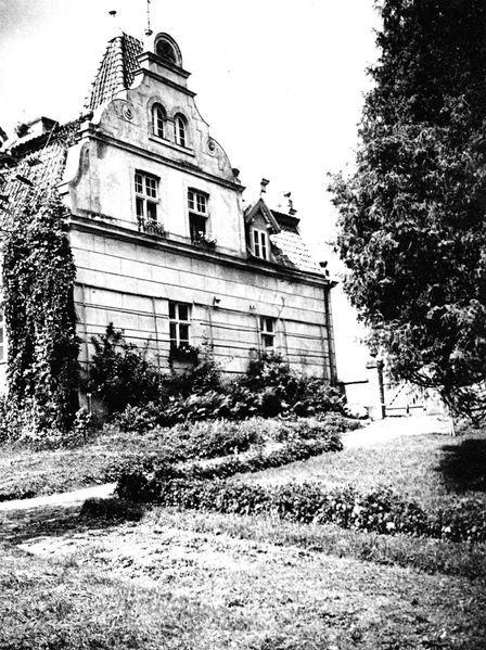 Datei:Buchhof (Ostp.) - Ksp. Aulenbach - 1900 - Rittergut Ostgiebel.jpg