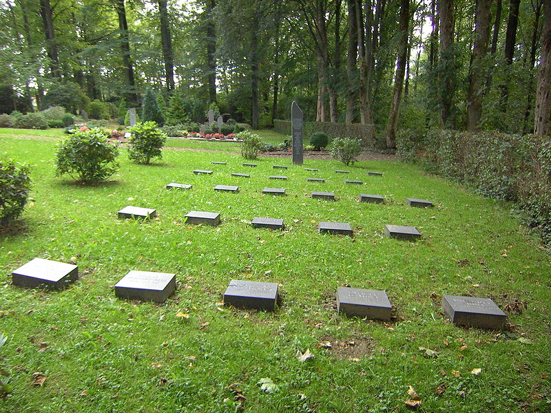 Datei:Zwangsarbeiterfriedhof.JPG