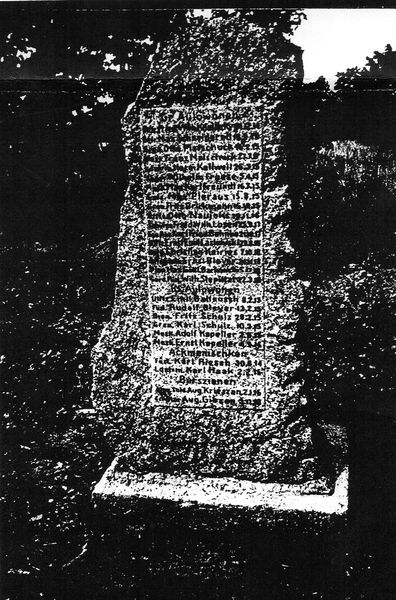 Datei:Alt Lappönen - Kriegsgräberdenkmal 1998-00-00 001 .jpg