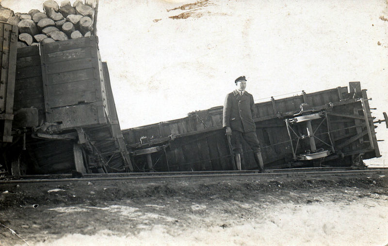 Datei:Aulowönen - Kirchspiel Aulenbach - 1920 Unfall der Insterburger Kleinbahn.JPG