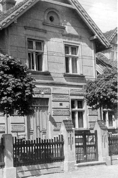 Datei:Aulowönen (Ostp.) - Ksp. Aulenbach - 1935 - Wohnhaus Teufel Eingangsbereich.jpg